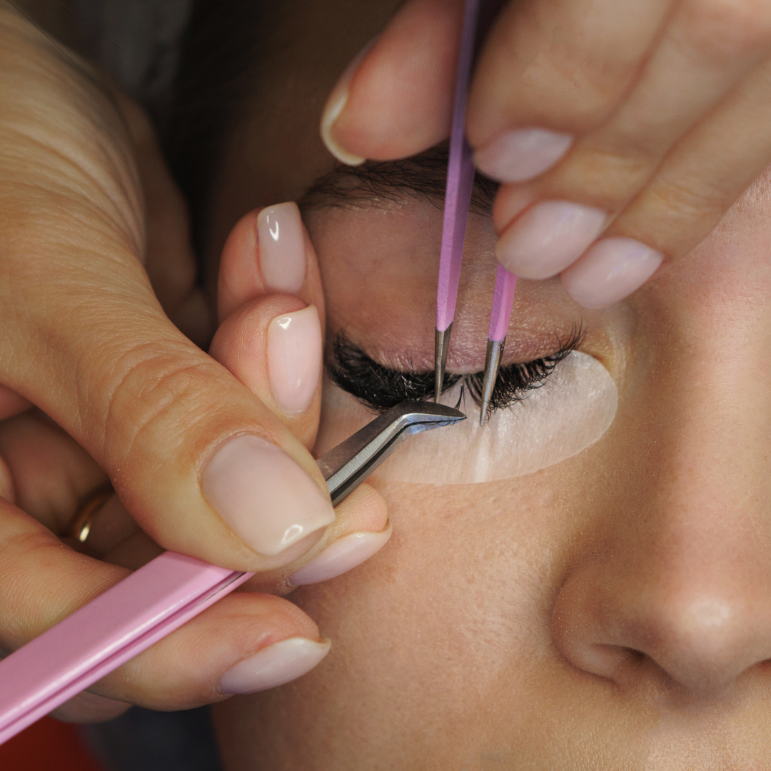 Lash Extensions & Removal